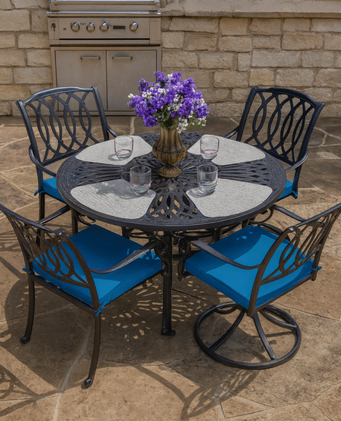 Mayfair 5 Pc. 48" Rd. Dining Set