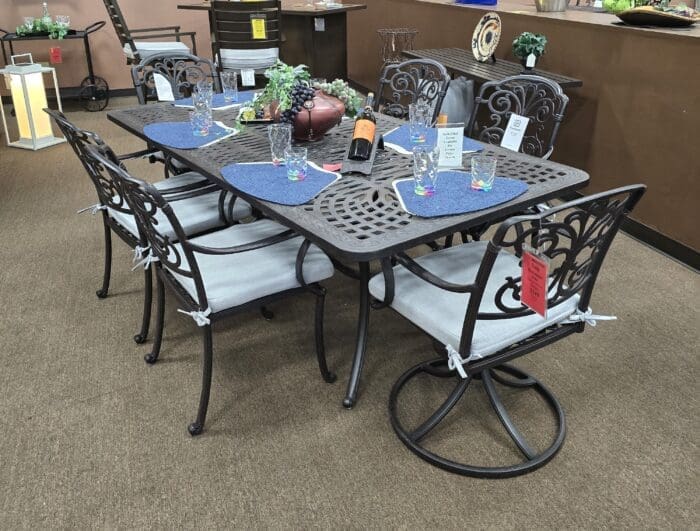 Mayfair 7 Pc. 42" x 84' Rect. Dining Set